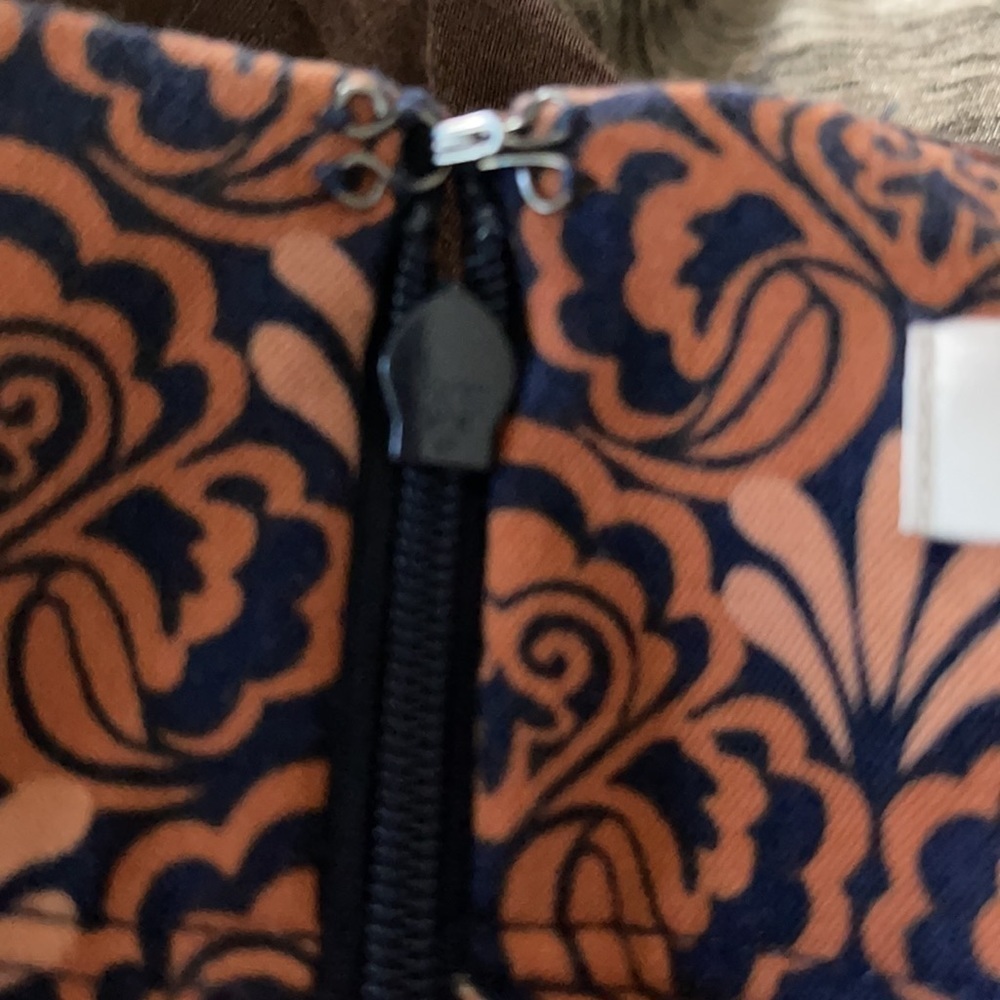 LOFT Print Pencil Skirt size 2 - Picture 7 of 8